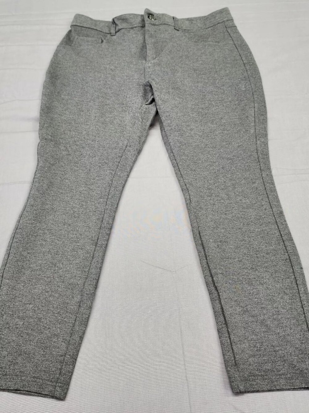 Dip Women's Size 14 Gray High Rise Cropped Ponte Stretch Pants Flat Front